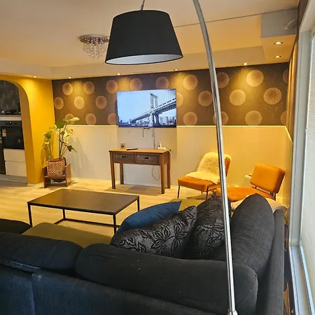 House 5 *